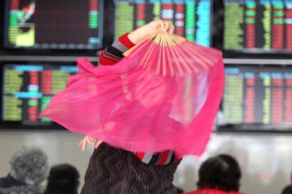 专业配资财经网 今晚基金亏损2.6元！心情很低迷！下周A股能历史重演吗？